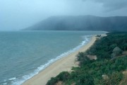 Strand_Cairns 